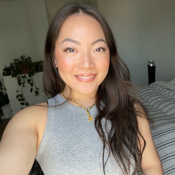 Meet your Posher, Vivian - Picture 1 of 1